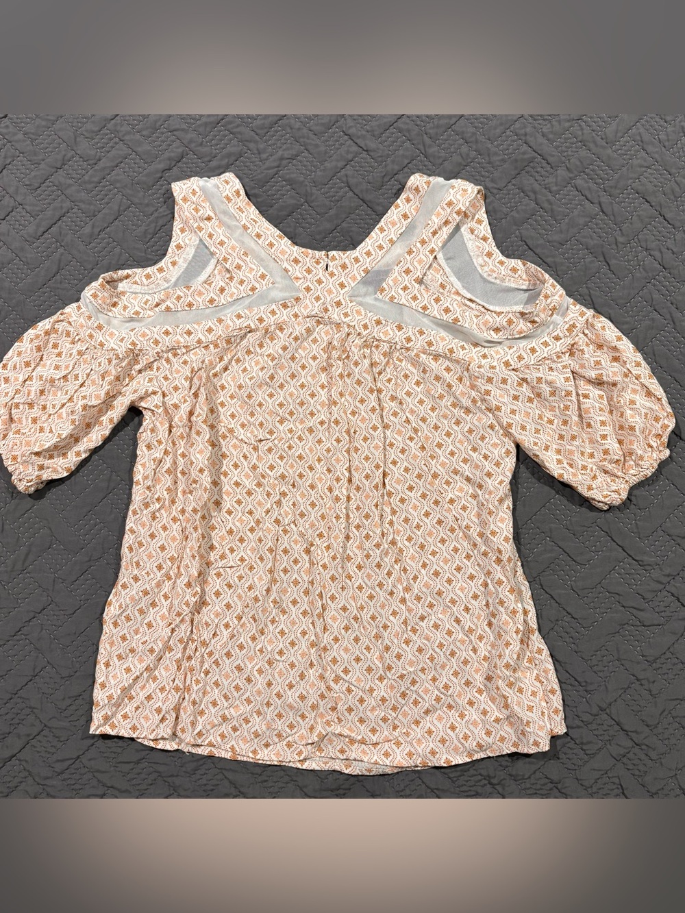 Buckle Peach & White Cold-Shoulder Blouse